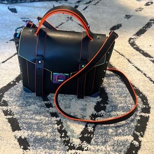 Michael Kors Manhattan Medium Contrast-Trim Leather Satchel